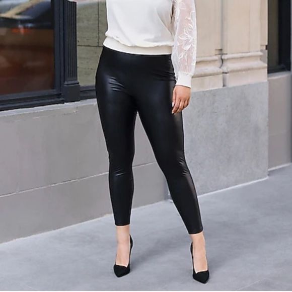 HUE Pants - HUE Leatherette High Rise Leggings Black Size XL